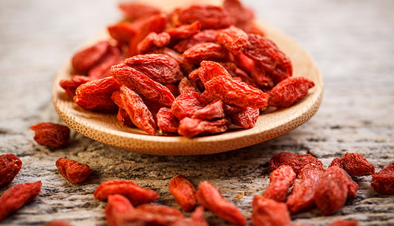 Goji berries - ce fel de plantă este? Care sunt proprietățile lor și cum să le mănânci?